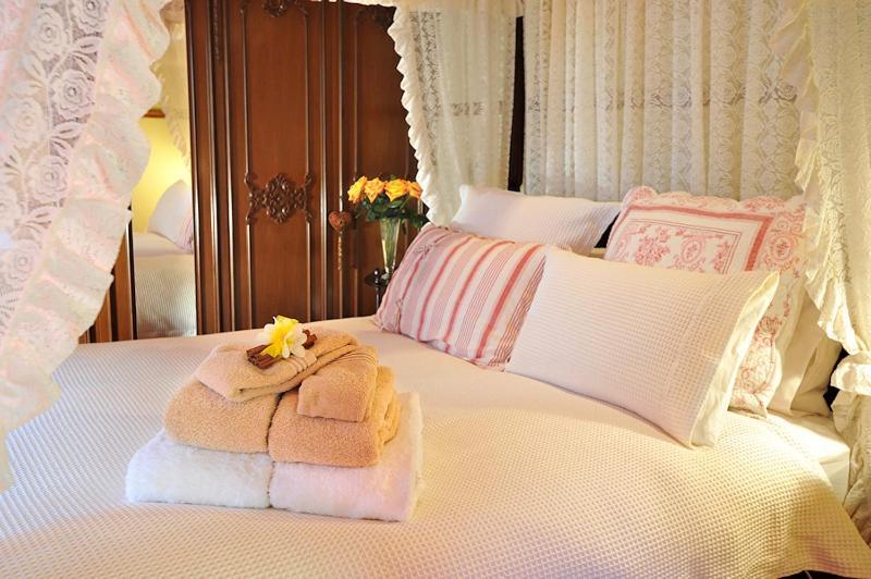 Bed and Breakfast Mary Cards Coach House Olinda Pokoj fotografie
